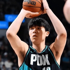 世界杯官方直播平台-杨瀚森这是咋了？6分钟挂0，三分仍打铁，正负值-11，G联赛锻炼吧